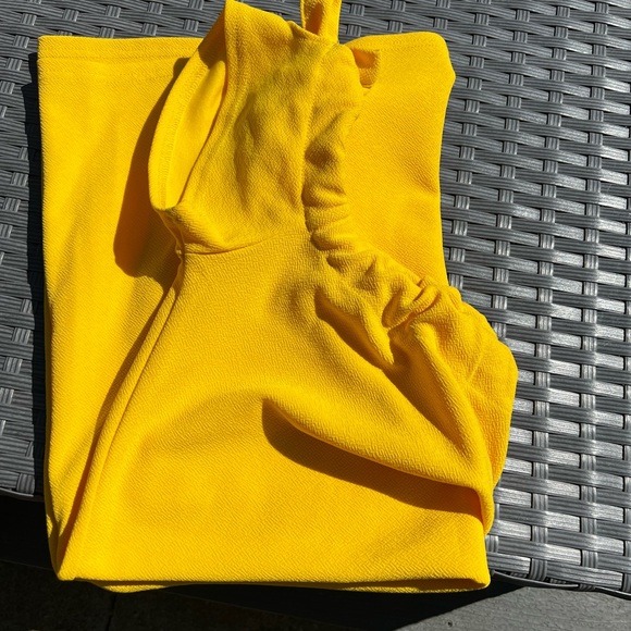 Boohoo Bright Yellow Top Dress off shoulder size 12 UK - Picture 4 of 6